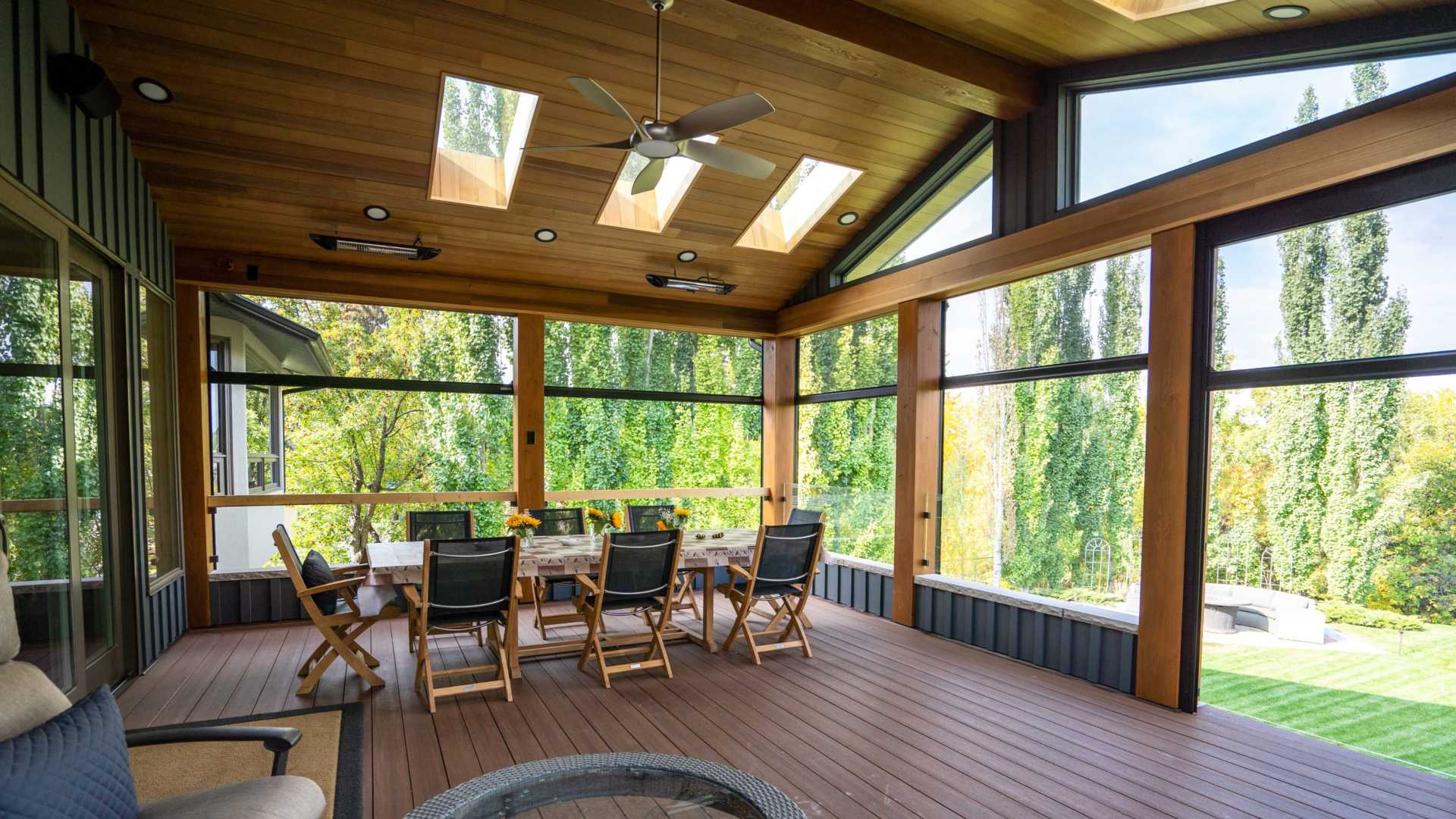 Deck with retractable screens