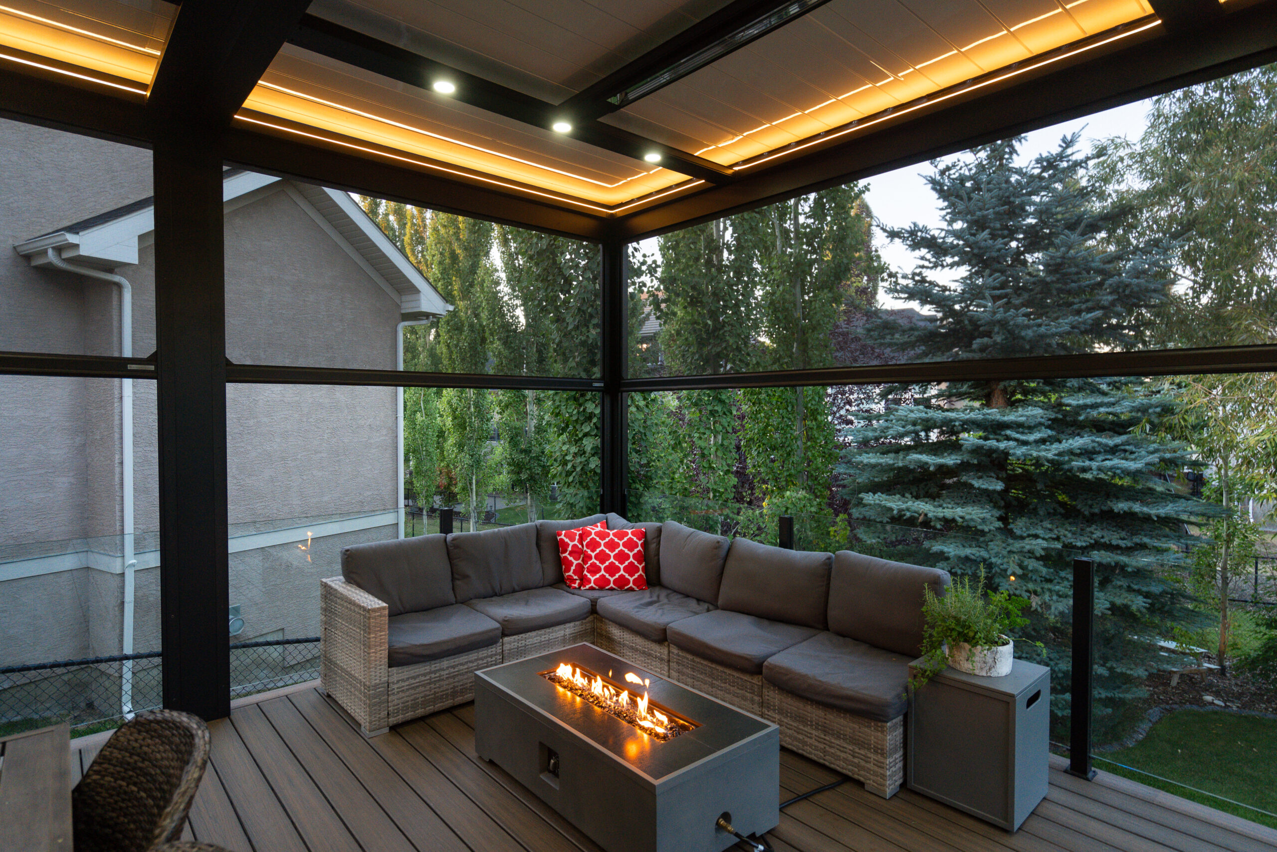 Louvered pergola