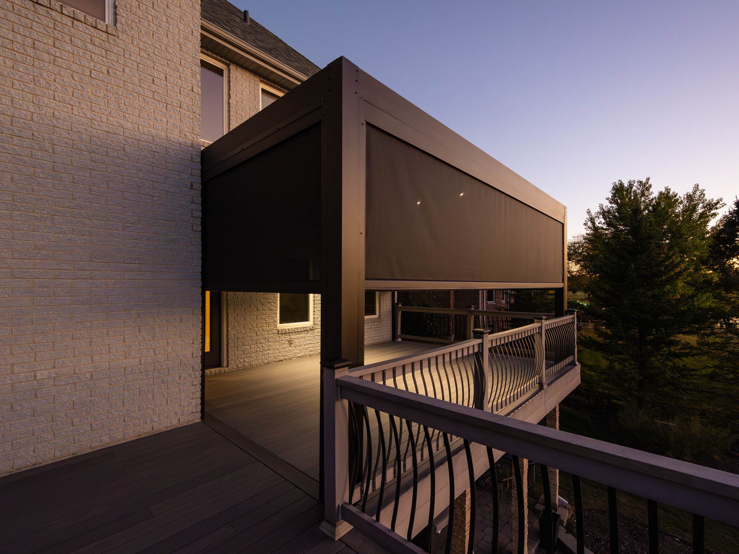 Screens and pergola