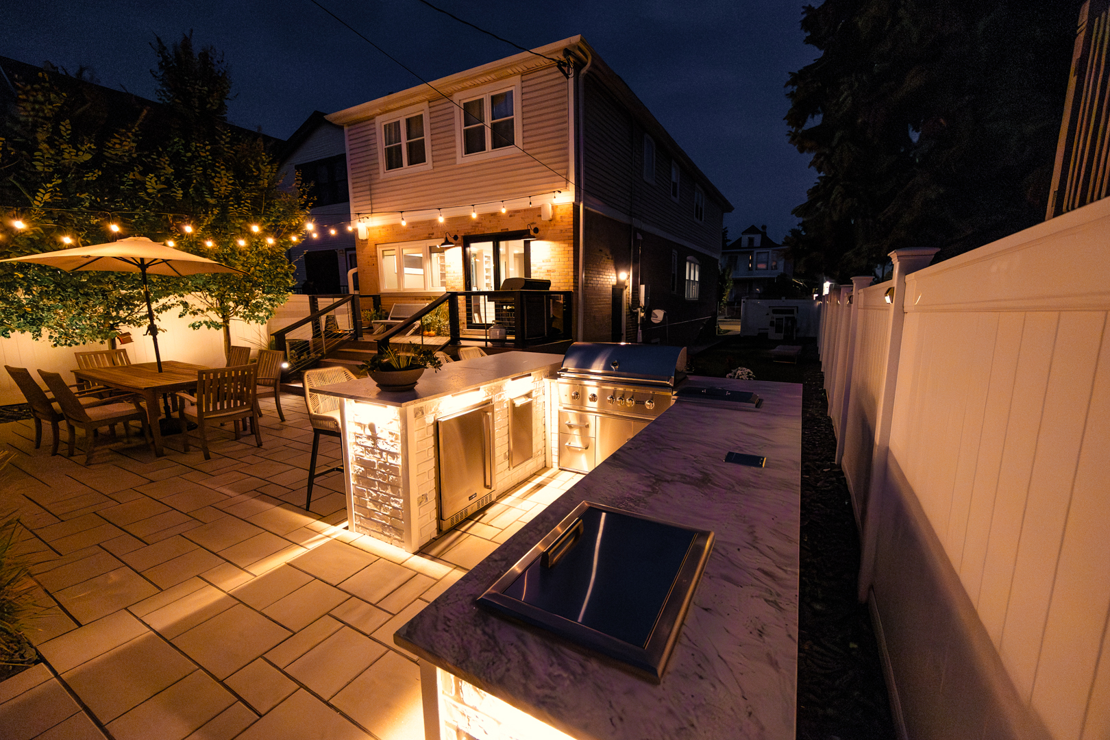 Custom outdoor kitchen by Ace of Decks Chicago suburbs